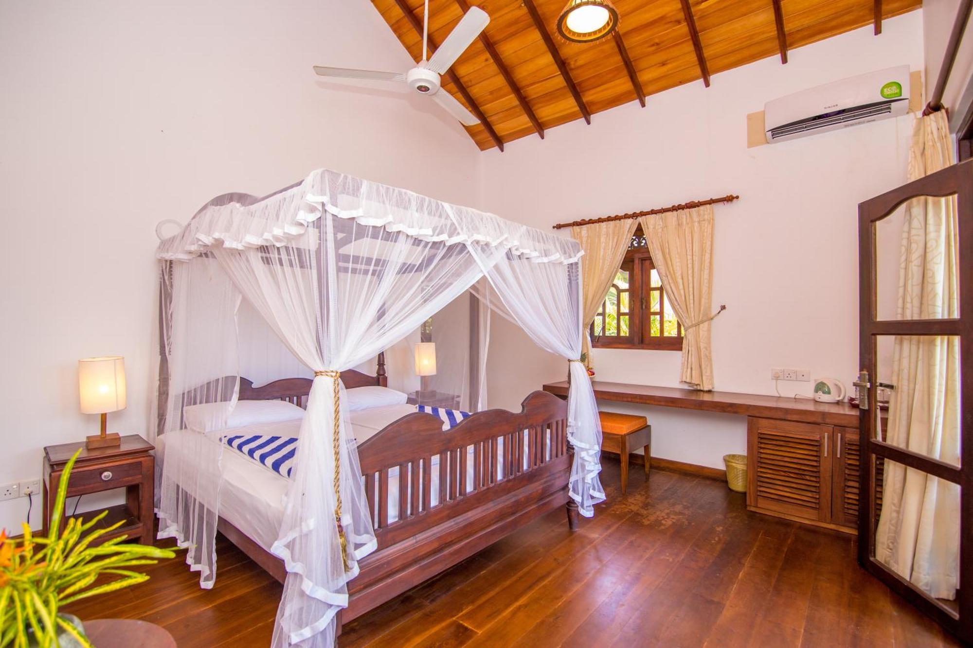 Lanka Beach Boutique Bungalows & Grand Villa Tangalle Extérieur photo